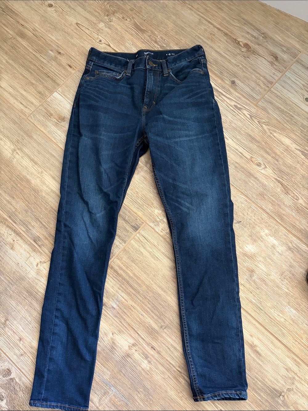 Banana Republic Men's Travel Slim Jeans in Dark Blue Denim washed,never worn